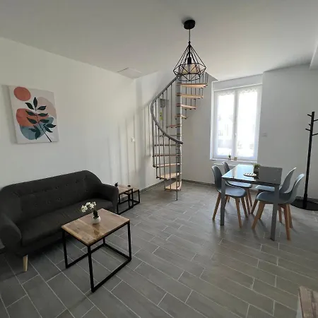 Lägenhet 180b - Duplex T2 Confort - Wifi Netflix *