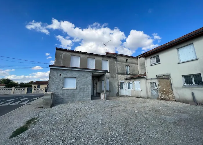 180b - Duplex T2 Confort - Wifi Netflix * Le Gond-Pontouvre